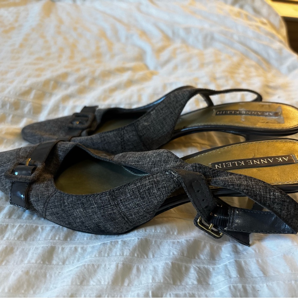 Anne Klein Tawny (grey/brown) Slingback kitten heels